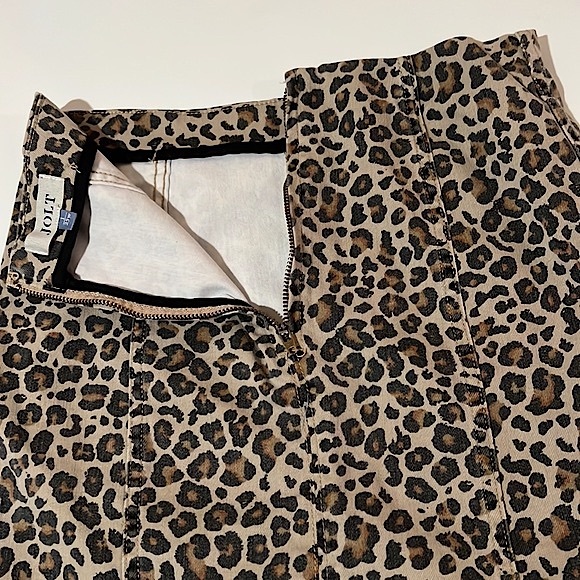 ✨EUC✨ Jolt Leopard Print Mini Skirt - Size 1 ( 25W ) - Picture 3 of 5